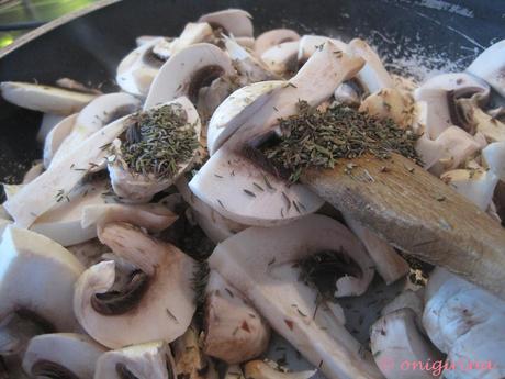 Recipe 18: Mushroom risotto with garlic, thyme and parsley