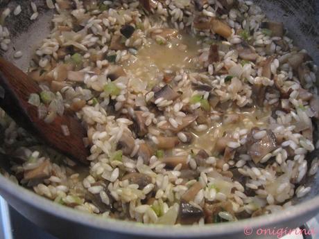 Recipe 18: Mushroom risotto with garlic, thyme and parsley