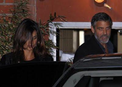 Clooney festeggia mezzo secolo. Canalis da Mr Chow gli prenota un tavolo