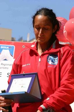 KATIA SCIONTI VINCE LA MEZZA MARATONA DI TERRASINI FRA LE DONNE