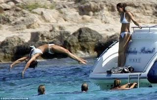 Pippa hot sullo yacht: la foto proibita di Ibiza