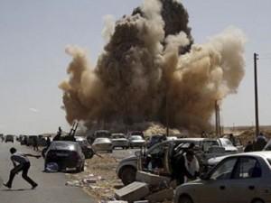 Raid della Nato su Tripoli.Colpito bunker di Gheddafi