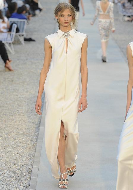chanel_resort_2012_runway_061_183626717632
