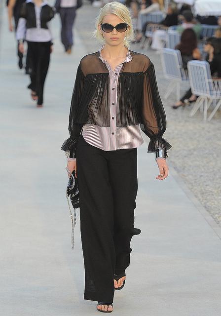 chanel_resort_2012_runway_024_183559416796