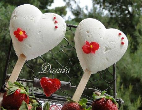 Cuori steccati allo yogurt ripieni di fragole!!!