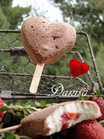 Cuori steccati allo yogurt ripieni di fragole!!!