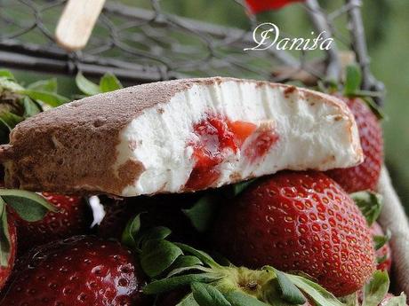 Cuori steccati allo yogurt ripieni di fragole!!!