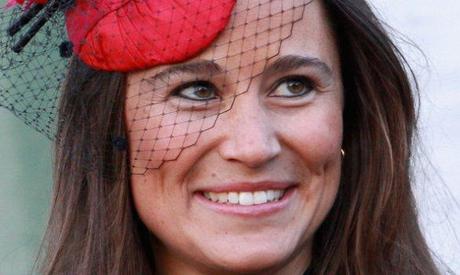 pippa middleton topless? I middleton fanno causa