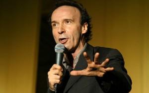 Roberto Benigni porta il cristianesimo nel mondo