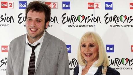 L’Eurovision Song Contest su Rai5 e Rai2 con Raffaella Carrà. Raphael Gualazzi rappresenta l’Italia