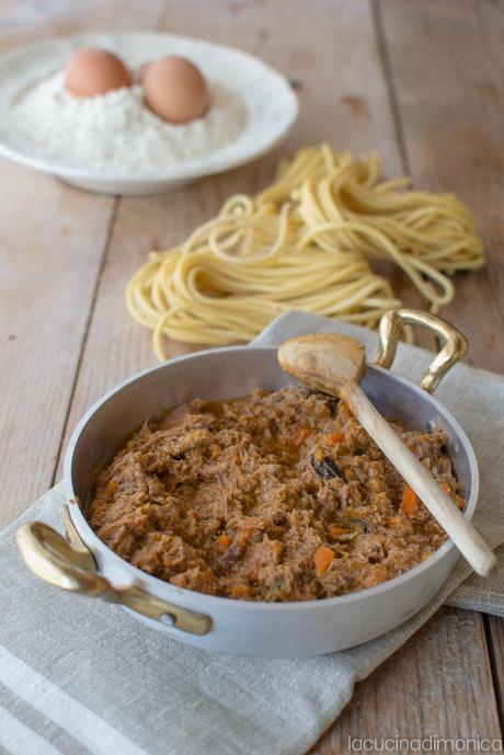 BIGOLI CON SUGO D’ANATRA BIGOLI CON SUGO D’ANATRA