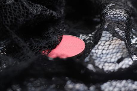 NEVE COSMETICS | Neogothic Collection - Swatch e Analisi Armocromatica NEVE COSMETICS | Neogothic Collection - Swatch e Analisi Armocromatica