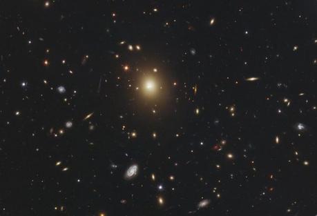 Galassie oscillanti scoperte da Hubble Galassie oscillanti scoperte da Hubble