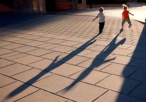 Bambini iperattivi o malati immaginari? La “mania da neuropsichiatra” dilaga in Italia bambini