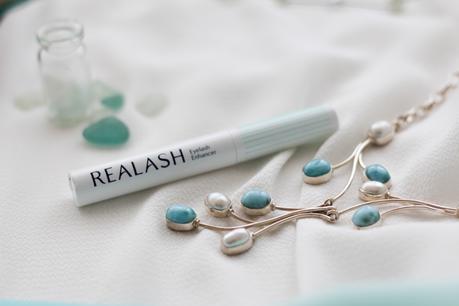 Ciglia più lunghe e più forti con Realash di Orphica! Ciglia più lunghe e più forti con Realash di Orphica!