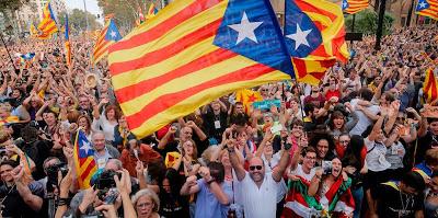 Il Parlamento catalano ha dichiarato l’indipendenza Il Parlamento catalano ha dichiarato l’indipendenza