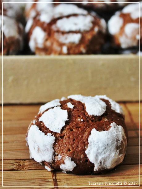 Chocolate crinkles cookies Chocolate crinkles cookies