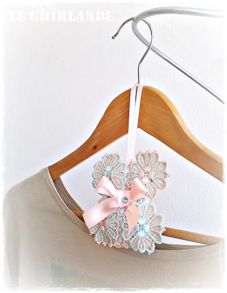 Per lo swap Fiori di Ispirazioni&Co sacchetti di lavanda e ghirlanda-cornice Per lo swap Fiori di Ispirazioni&Co sacchetti di lavanda e ghirlanda-cornice