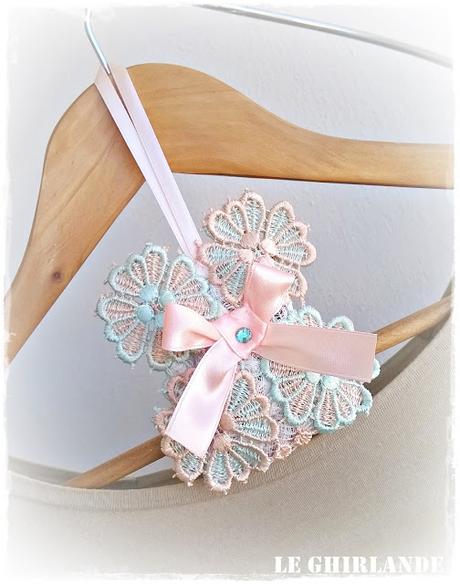 Per lo swap Fiori di Ispirazioni&Co sacchetti di lavanda e ghirlanda-cornice Per lo swap Fiori di Ispirazioni&Co sacchetti di lavanda e ghirlanda-cornice