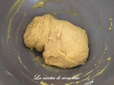Piccole zucche di pan briosche per Halloween Piccole zucche di pan briosche per Halloween