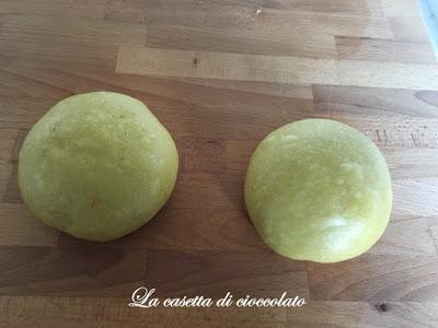 Piccole zucche di pan briosche per Halloween Piccole zucche di pan briosche per Halloween