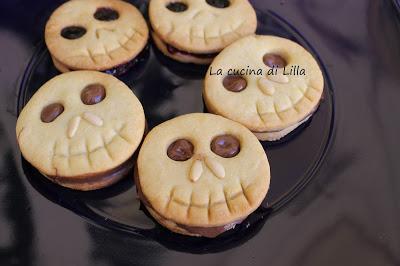 Halloween: Biscotti scheletro per Halloween Halloween: Biscotti scheletro per Halloween