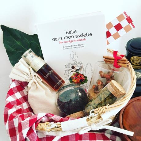 SKINCARE • CLARINS • DOUBLE SERUM - Trattamento intensivo antiage SKINCARE • CLARINS • DOUBLE SERUM - Trattamento intensivo antiage