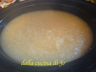 Confettura di mele cotogne nella slow-cooker Confettura di mele cotogne nella slow-cooker