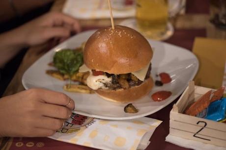 Red Hot Tower: un pub di eccellenza e orgoglio corallino a Torre del Greco Red Hot Tower: un pub di eccellenza e orgoglio corallino a Torre del Greco