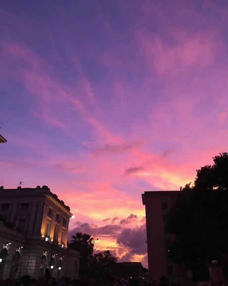 Spettacolare tramonto a Napoli. Le foto più belle della Rete Spettacolare tramonto a Napoli. Le foto più belle della Rete