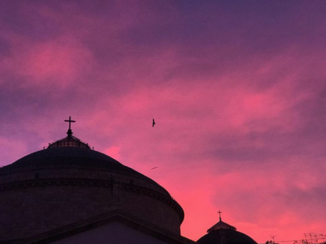 Spettacolare tramonto a Napoli. Le foto più belle della Rete Spettacolare tramonto a Napoli. Le foto più belle della Rete