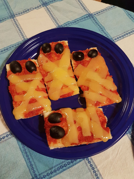 Homemade Halloween party 13