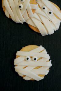 Frollini mummia alle mandorle frollini-mandorla-mummia-halloween