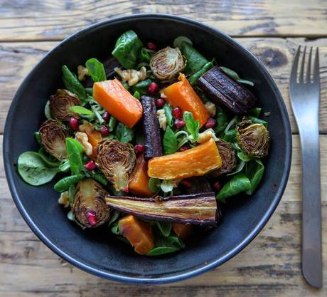 Insalata autunnale di verdure arrostite al miele Insalata autunnale di verdure arrostite al miele