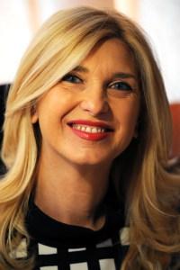 Crimini e mezzi di comunicazione. Ne parliamo con la Dottoressa Monica Calderaro Crimini e mezzi di comunicazione. Ne parliamo con la Dottoressa Monica Calderaro