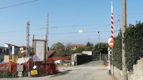 Lavori per AlpTransit, fino a venerdì chiuso il passaggio a livello di via san Pietro Lavori per AlpTransit, fino a venerdì chiuso il passaggio a livello di via san Pietro