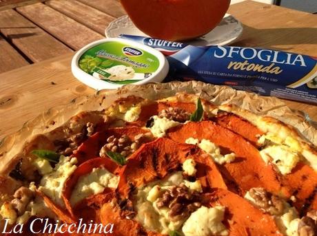 Sfogliata con zucca, mousse di formaggio alle erbe e noci Sfogliata con zucca, mousse di formaggio alle erbe e noci