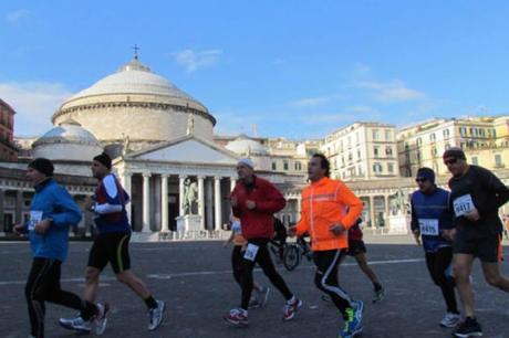 Maratona SpaccaNapoli 2018: la Corsa più Suggestiva del mondo Maratona SpaccaNapoli 2018: la Corsa più Suggestiva del mondo