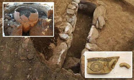 Antichi riti funebri Sepoltura del 1500 a.C. a Platamona, Grecia