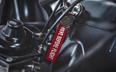 Bolt R100 Bolt R100