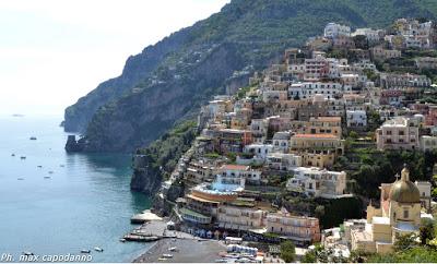 POSITANO : Inverno. Alberghi e ristoranti Aperti e chiusi. POSITANO : Inverno. Alberghi e ristoranti Aperti e chiusi.