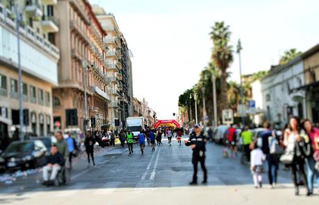 Maratona a Bari www.travelnelmondo.blogspot.it maratona, persone, corridori, traguardo, città, Bari
