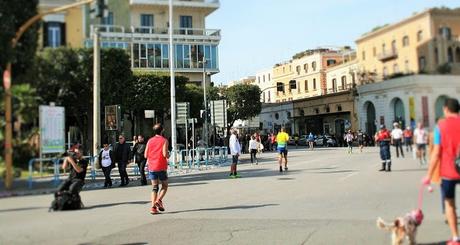 Maratona Bari www.travelnelmondo.blogspot.it maratona, fotografo, corridori, città, palazzi