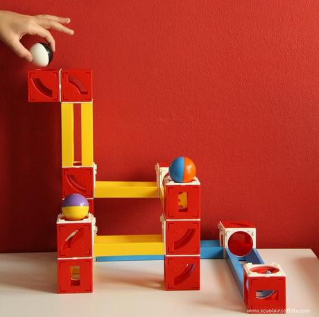 Cuboga. Un gioco di costruzioni che stimola la logica Cuboga. Un gioco di costruzioni che stimola la logica