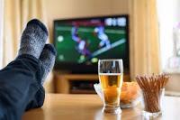 Noi italiani siamo fatti così, toccateci tutto ma non calcio, cibo e sesso. Noi italiani siamo fatti così, toccateci tutto ma non calcio, cibo e sesso.