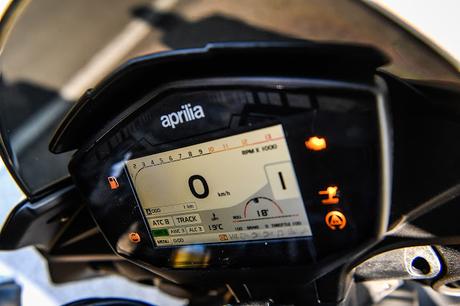 Aprilia Tuono V4 1100 RR 2017 Aprilia Tuono V4 1100 RR 2017