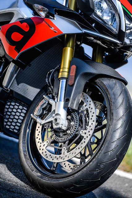 Aprilia Tuono V4 1100 RR 2017 Aprilia Tuono V4 1100 RR 2017