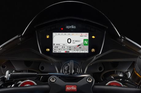 Aprilia Tuono V4 1100 RR 2017 Aprilia Tuono V4 1100 RR 2017