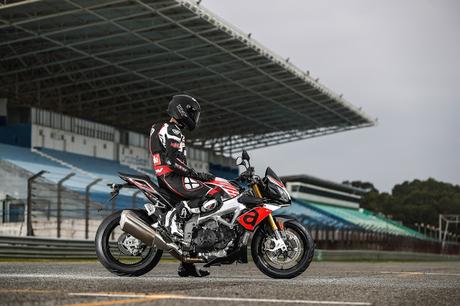 Aprilia Tuono V4 1100 RR 2017 Aprilia Tuono V4 1100 RR 2017