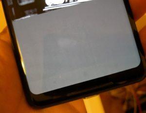 Pixel 2 XL di casa Google riportano bruciature permamenti allo schermo del dispositivo una settimana dopo il rilascio ufficiale Pixel 2 XL di casa Google riportano bruciature permamenti allo schermo del dispositivo una settimana dopo il rilascio ufficiale